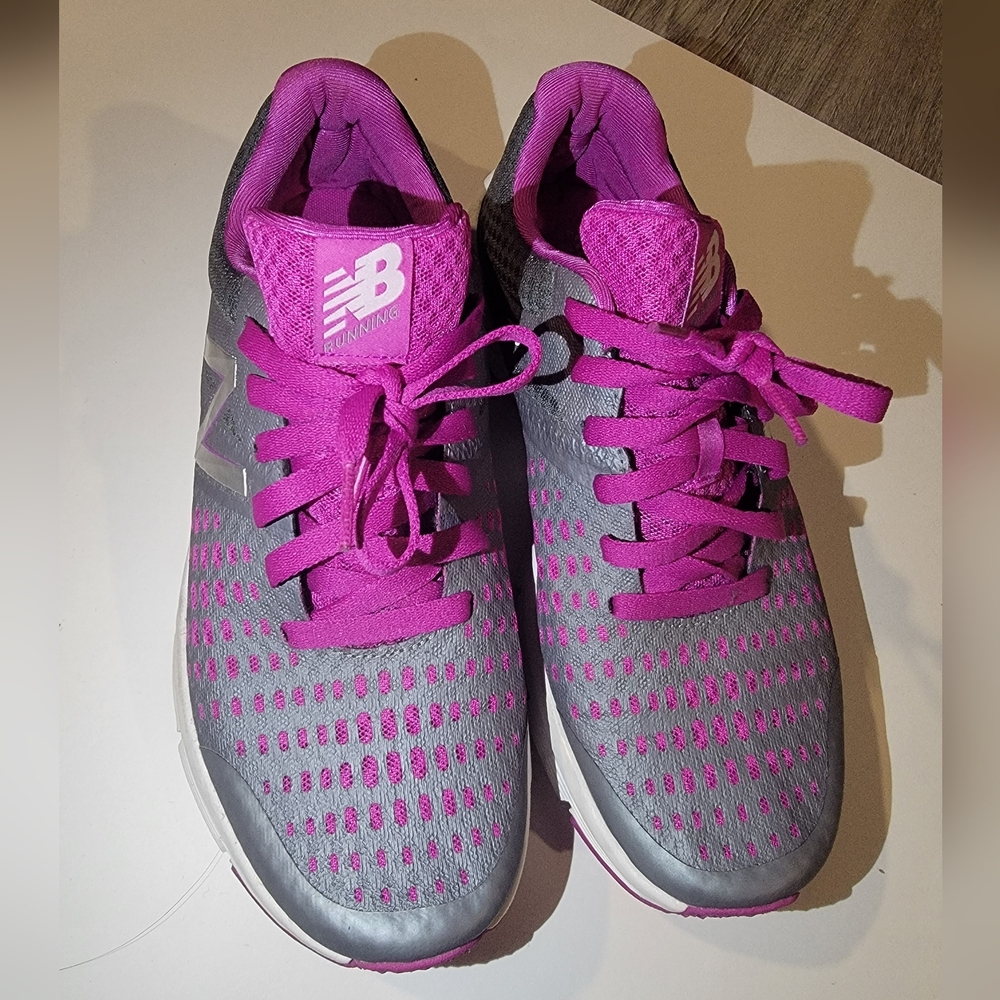 New Balance Gray and Pink Sneakers Size 10